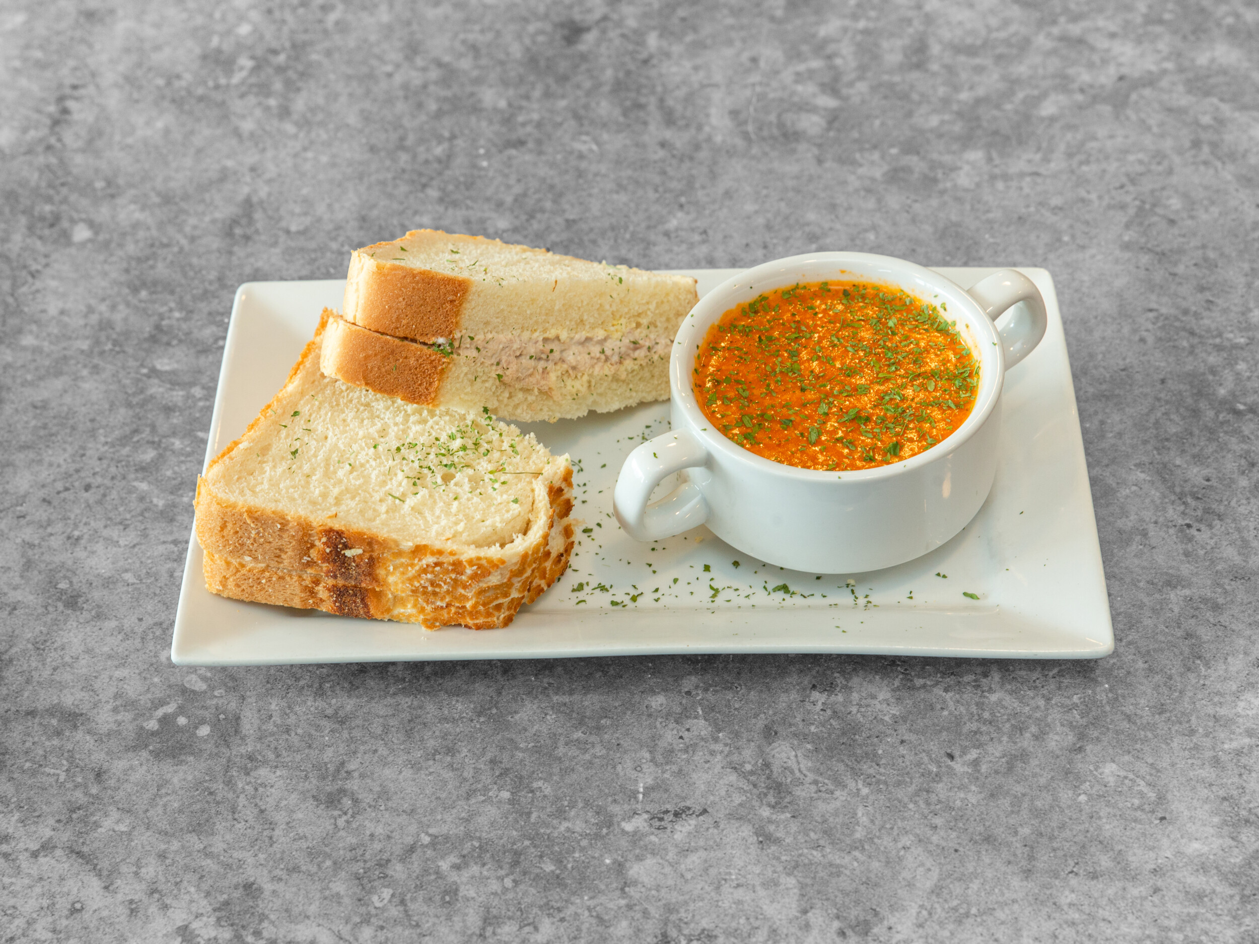 270887_sweet spot cafe_Food_tuna_mayo_sandwich_and_soup_01